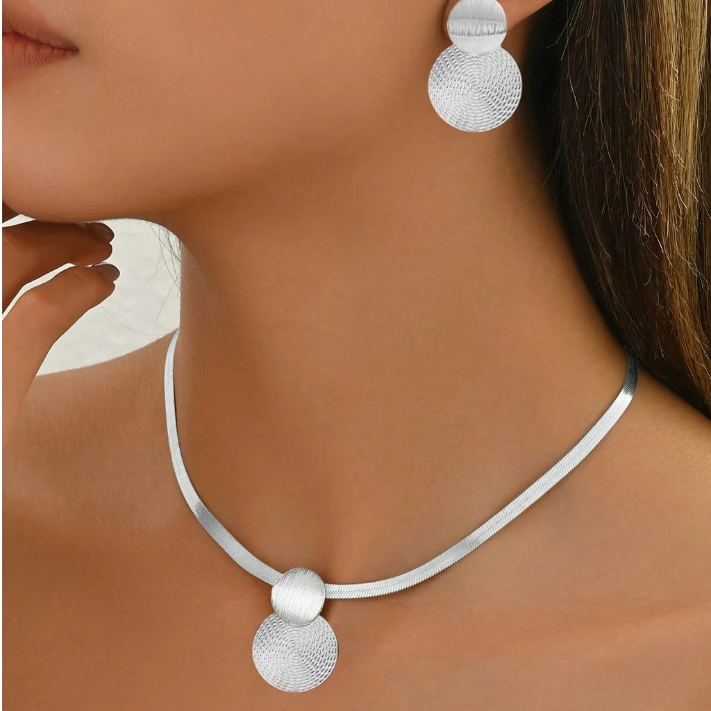 2pcs New Stylish Elegant Necklace and Ear Studs Women Jewelry Set Fashion Golden Flat Snake Chain Geometric Spiral Circular Fury Fits