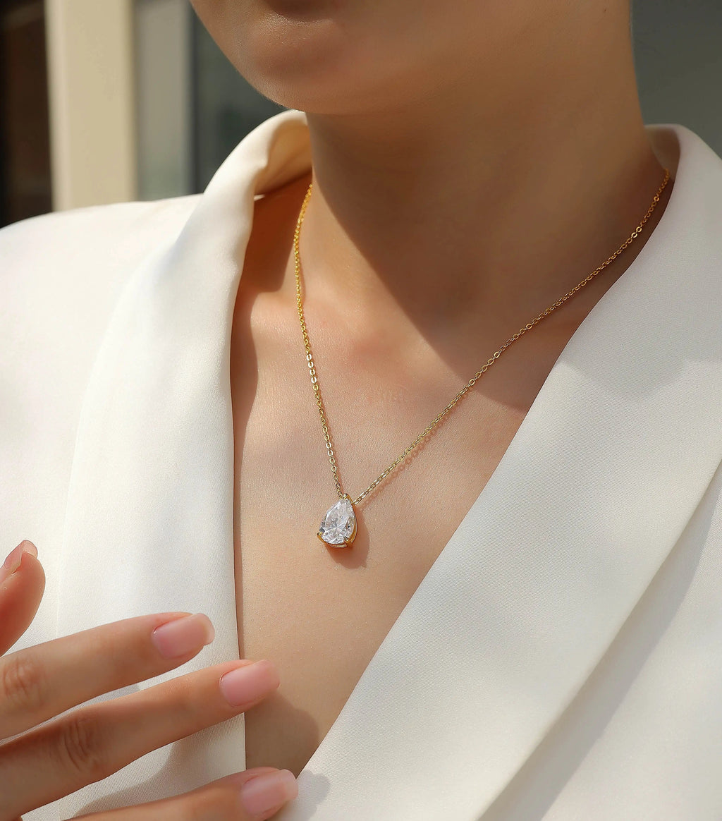 Original Factory Price 3ct Pear Cut Moissanite Pendant Women Simple Design Daily Wear 925 Silver Fine Necklace Gold Plated Fury Fits