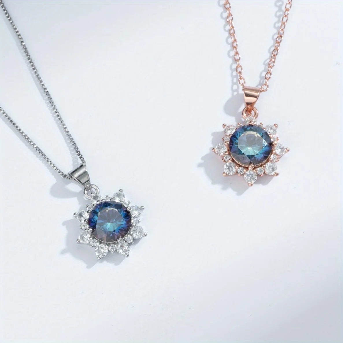 3.0 Carats ZIRCON Sunflower Shape Pendant Necklace for Women Men, D Color VVS1 Round Cut, Elegant Luxurious Fury Fits