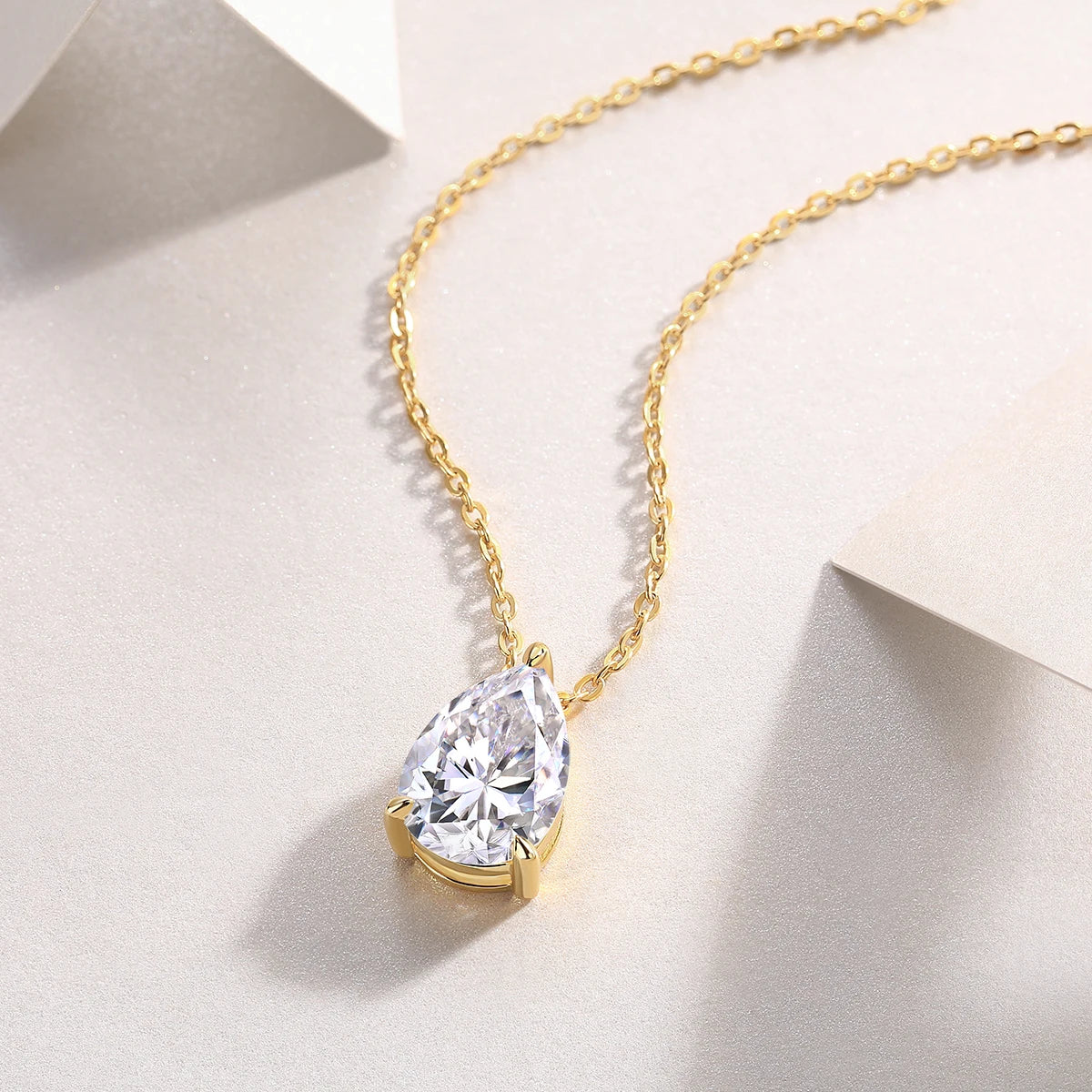 Original Factory Price 3ct Pear Cut Moissanite Pendant Women Simple Design Daily Wear 925 Silver Fine Necklace Gold Plated Fury Fits