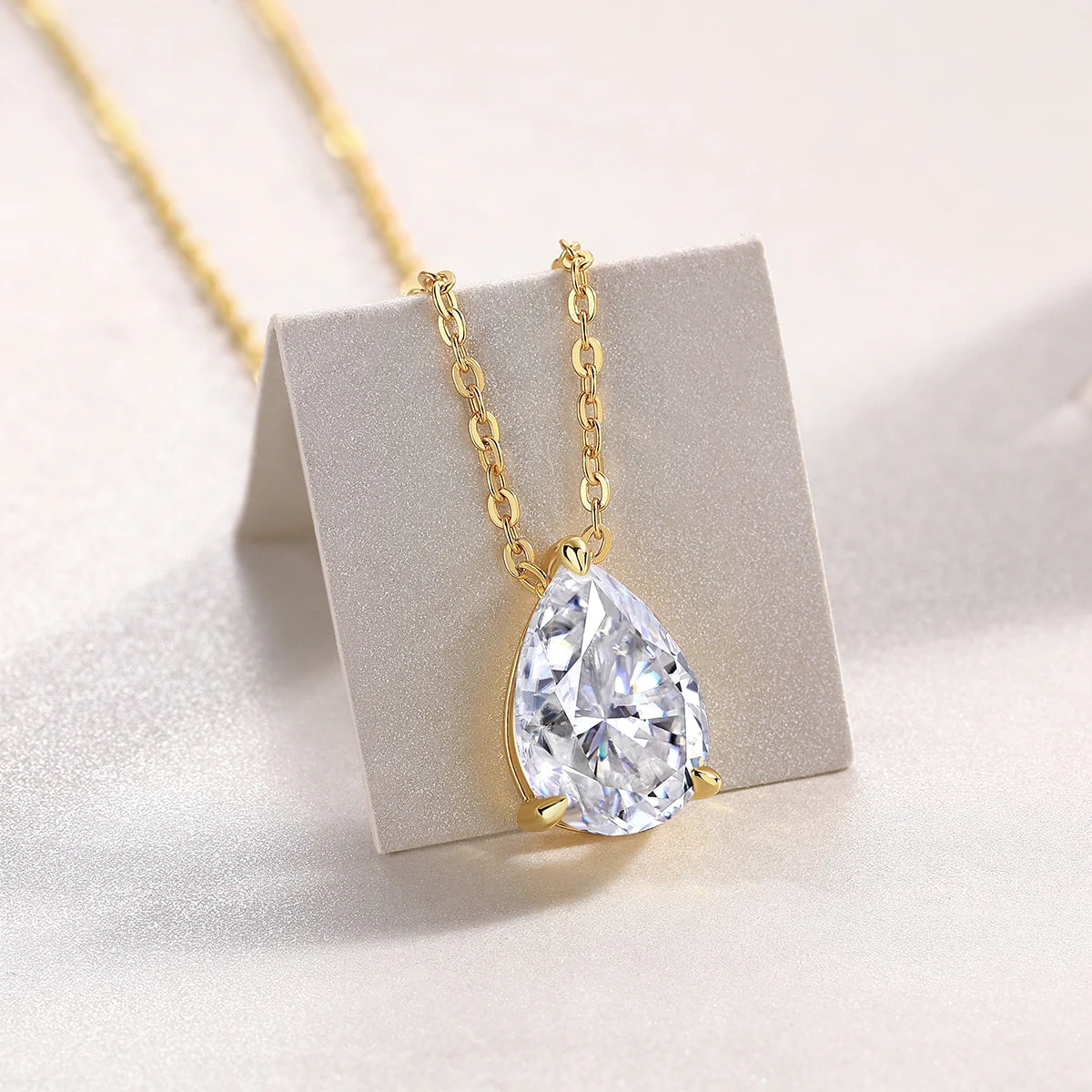 Original Factory Price 3ct Pear Cut Moissanite Pendant Women Simple Design Daily Wear 925 Silver Fine Necklace Gold Plated Fury Fits